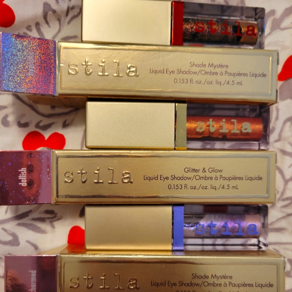 Bundle/ liquid eyeshadow